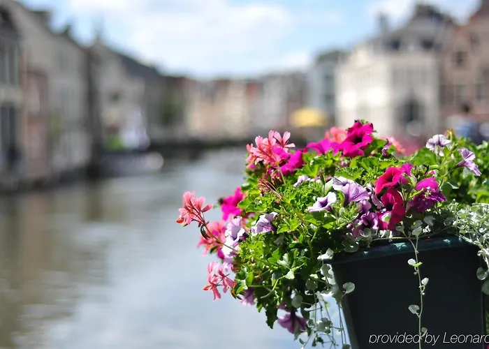 Pillows Grand Boutique Reylof 4*